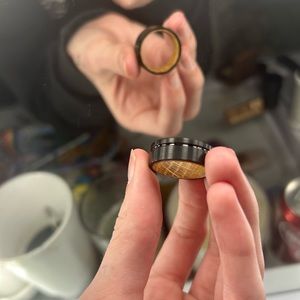 men’s wedding band size 9